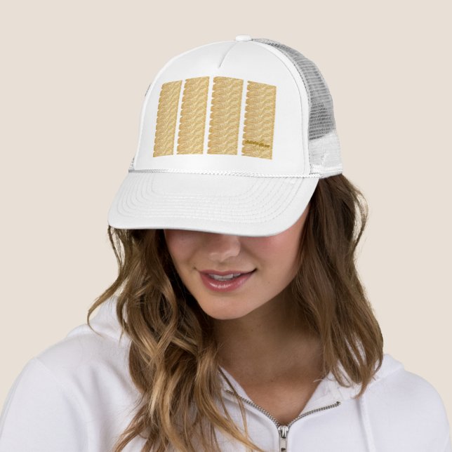 Fil d'or Casquette par Adiela Akoo (En situation)
