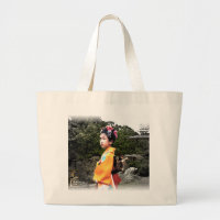 Fille dans le sac de kimono
