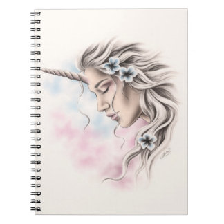Fille de licorne de carnet léger