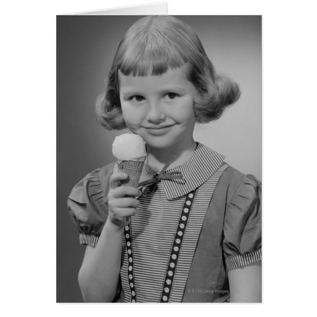 Fille mange de glace crème (Devant)