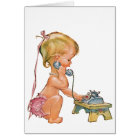 Fille mignonne parlant au téléphone