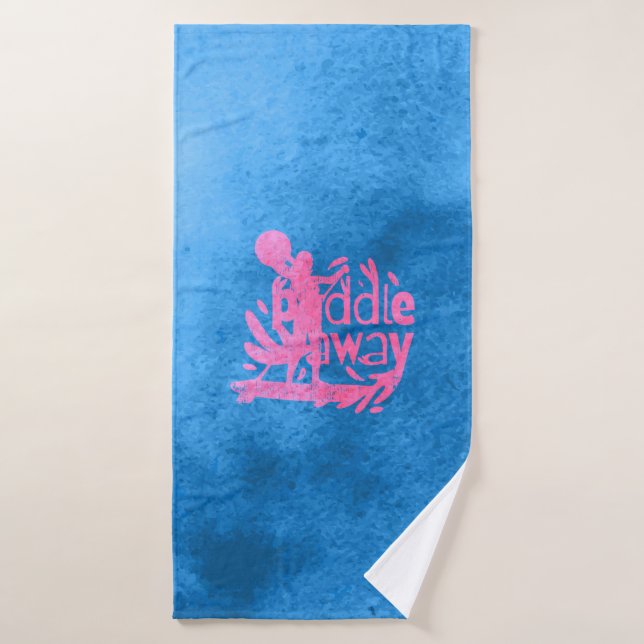Fille qui aime pagayer loin (Serviette de bain)