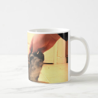 Finally Home Chinchillas Mug Chilli (Right Handed)