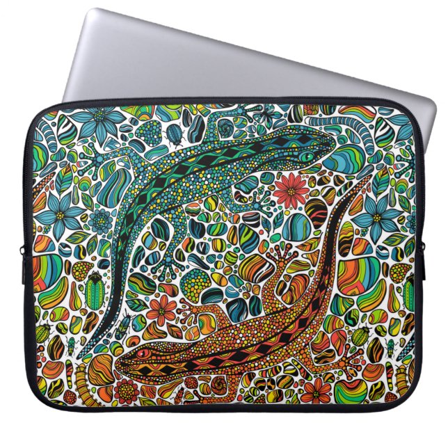 Find the geckos laptop sleeve (Front)