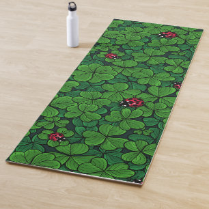 Find the lucky clover yoga mat
