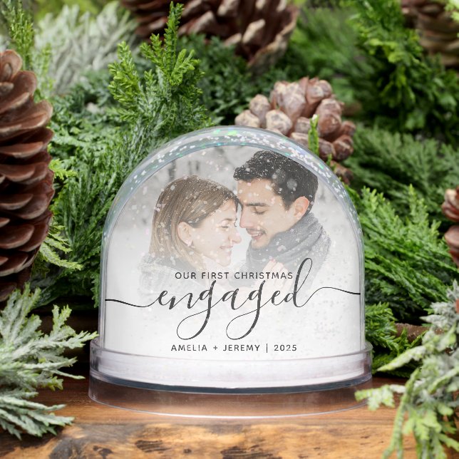 First Christmas Engaged Photo Black Script (Hiver)