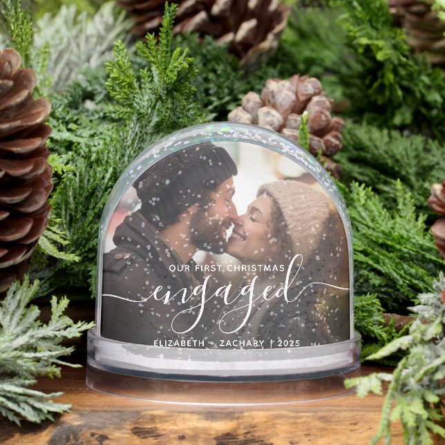 First Christmas Engaged Photo White Script (Hiver)
