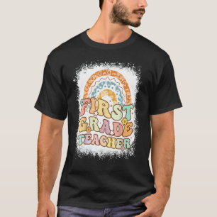 First Grade Teacher Retro Groovy 1st Grade Teachin T-Shirt