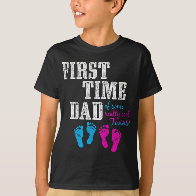 First Time Dad, Daddy Of Bg Twins, Father's Day Gi T-Shirt (Front)