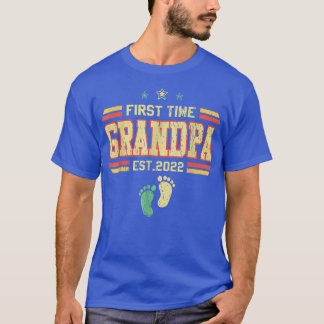 First time grandpa 2022 for grandfather For Father T-Shirt
