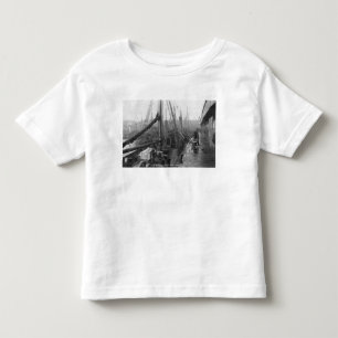 Fish docks, Grimsby, early 20th century Toddler T-shirt