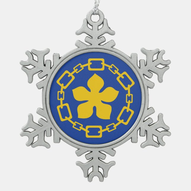 Flag of Hamilton, Ontario Snowflake Pewter Christmas Ornament (Front)