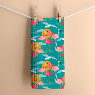 Flamants roses tropicaux roses sur serviette de cu