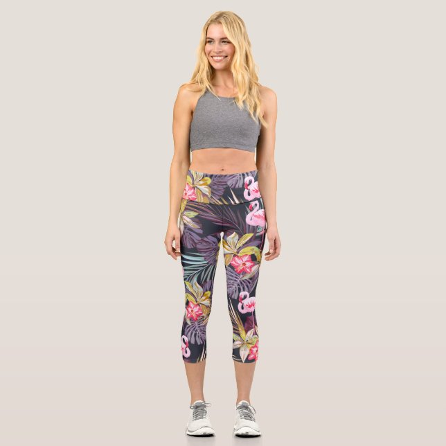 Flamingo Tropical: Summer Seamless Pattern Capri Leggings (Front)