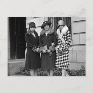 Flapper Girls, Cloche Hats 1920s Postcard