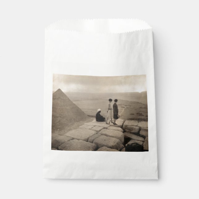 Flapper Girls Sunrise Khufu Pyramid, Egypt 1920  Favour Bag (Front)