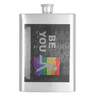 Flasque Panneau de couleurs de fierté arc-en-ciel urbain S