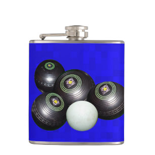 Flasques Boules De Gazon Noires Sur Fond Bleu,