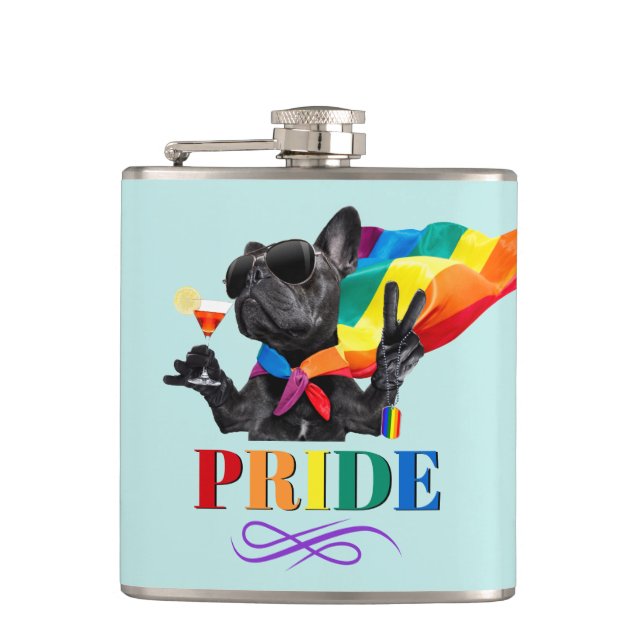 Flasques Chien de la fête de la fierté dans Rainbow Cape (Devant)