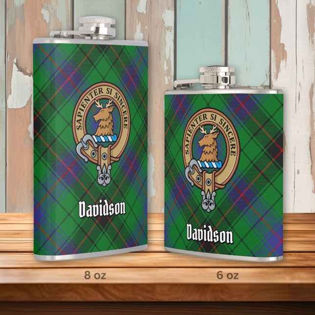 Flasques Clan Davidson Crest sur Tartan (Créateur téléchargé)