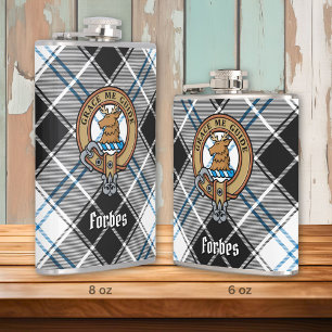 Flasques Clan Forbes Crest sur la robe Tartan