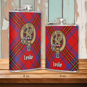 Flasques Clan Leslie Crest sur Red Tartan