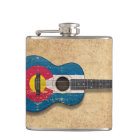 Guitare acoustique âgée et utilisée de drapeau du