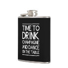 Heure de boire Champagne et de danser sur le