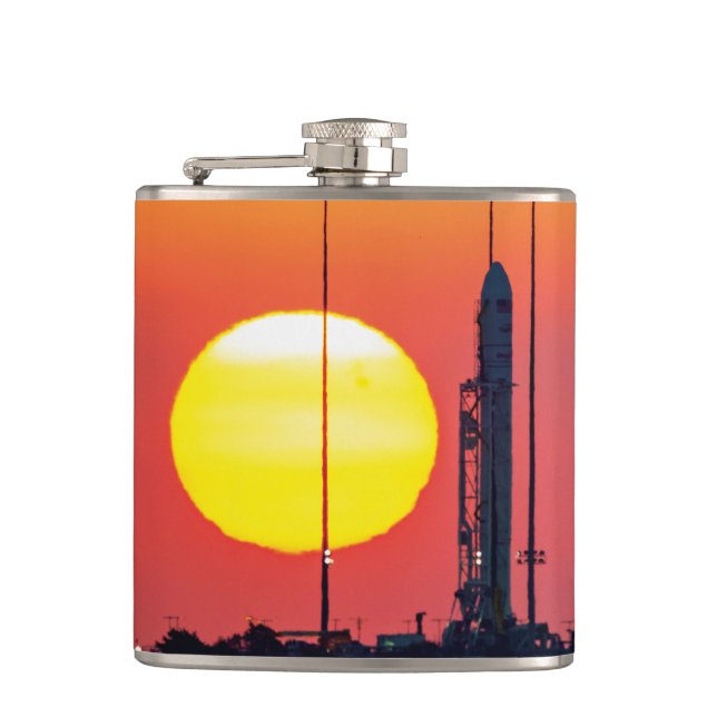 Flasques Lancement au lever du soleil de la fusée Antares d (Devant)