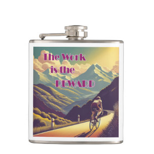 Flasques L'Oeuvre Est La Récompense Femme Cycliste Montagne