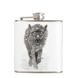 Flasques Loup noir en colère dans la neige, hiver sauvage