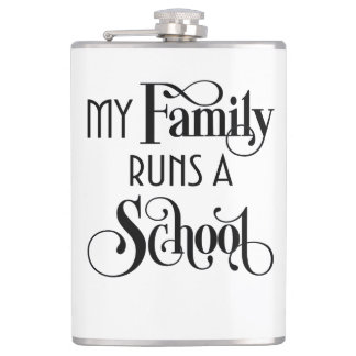 Flasques Ma famille gère une école Remor Academy  HWFWM