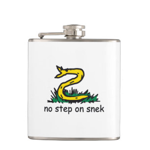 Flasques Pas de pas sur les mèmes de serpent Gadsden parodi