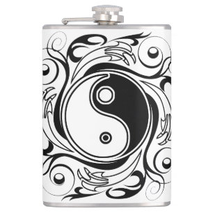 Flasques Symbole Yin & Yang noir et blanc de style tatouage