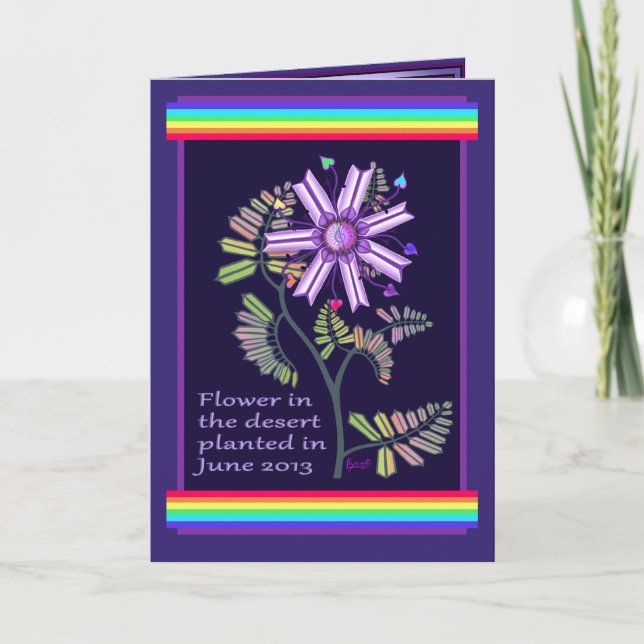 Fleur dans la carte d'anniversaire du désert (Devant)