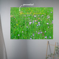 Fleur de cloche sur une affiche de prairie verte