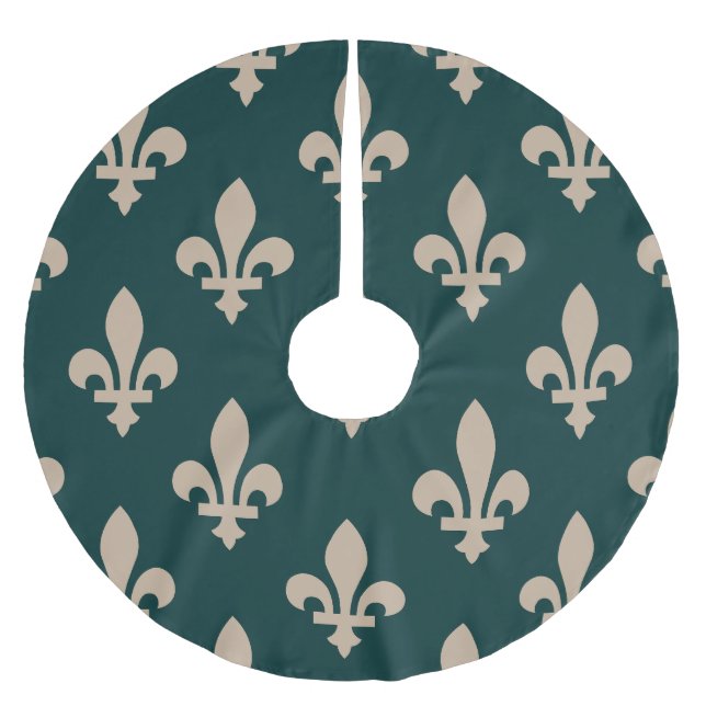 Fleur de Lis Pattern, Royal French Cream on Green Brushed Polyester Tree Skirt (Front)