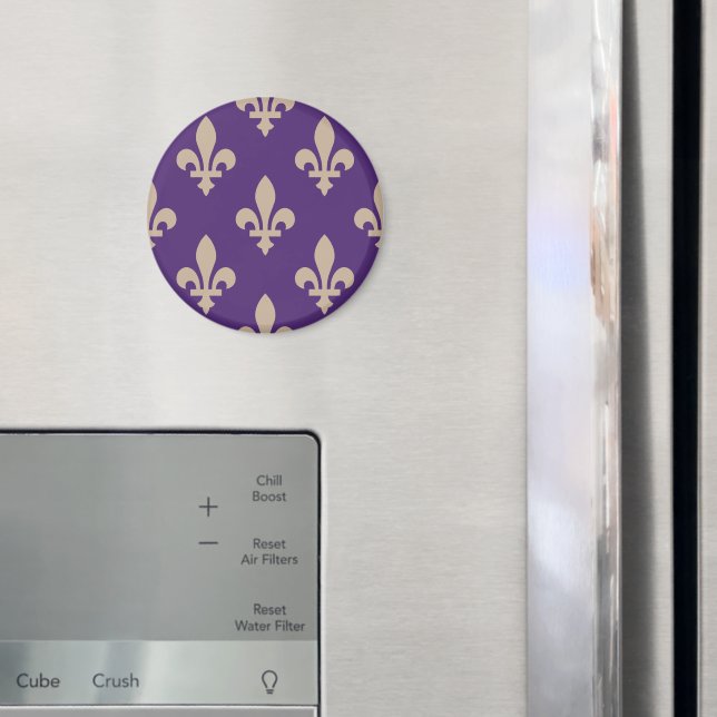 Fleur de Lis Pattern, Royal French Cream on Purple Magnet (In Situ (Fridge))