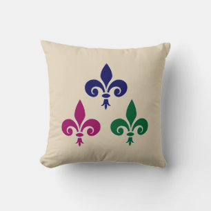 Fleur-de-lis symbols throw pillow