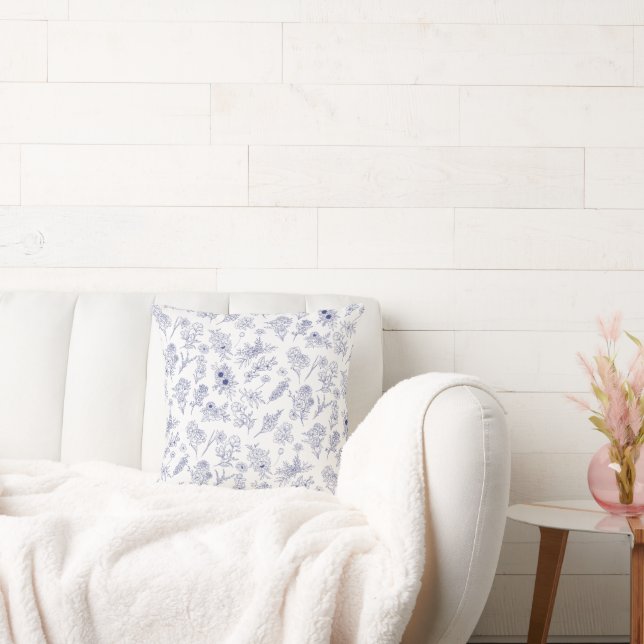 Fleur de saison Blue and White Floral Cushion (Couch)