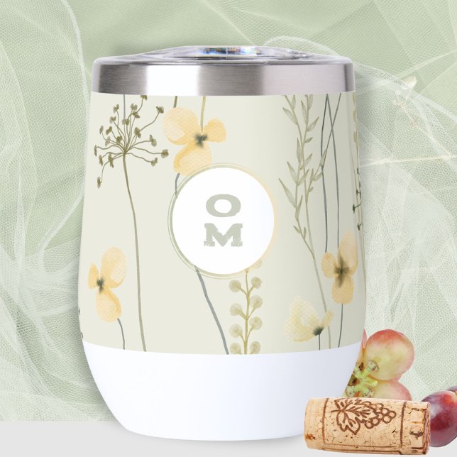 Fleur sauvage moderne Monogramme jaune vert Floral (Sage Green Monogram Wine Thermal Wine Tumbler ©Susanne Sachers - Sunny Mind Design 🌞)