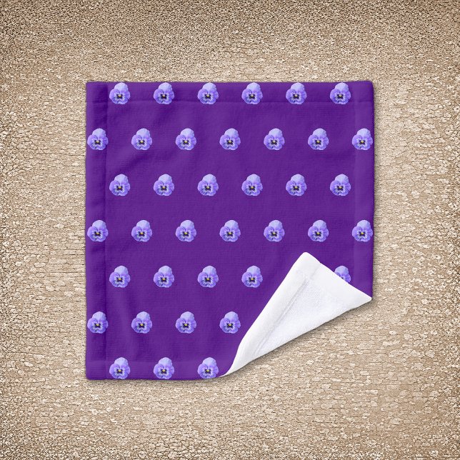 Fleur violet Pansy Motif sans couture sur linge (Purple Pansy flower seamless pattern on wash cloth)