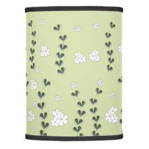 Fleurs blanches, feuilles en forme de coeur