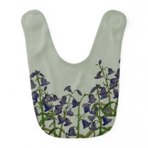 Fleurs de jacinthe des bois sur le bavoir de bébé