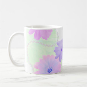 Fleurs délicates et perles de perles de Mug