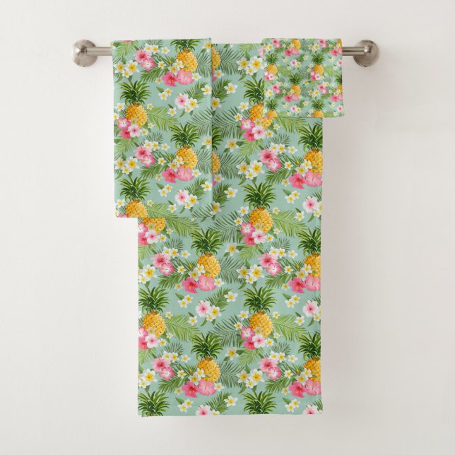 Fleurs et ananas tropicaux (En situation)