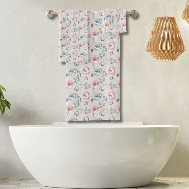 Fleurs pastel rose bleu gris Shabby Chic (Shabby Chic Pink Blue Gray floral bath towel set. Bath towel, hand towel, wash cloth)