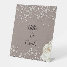 Fleurs perles bienvenue signe nuptiale douche