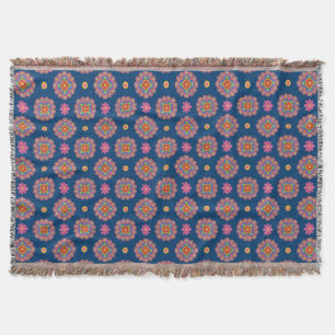 Fleurs Rangoli, Pois sur couverture à jet bleu