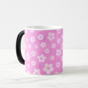 Fleurs roses et blanches café et tasse de thé